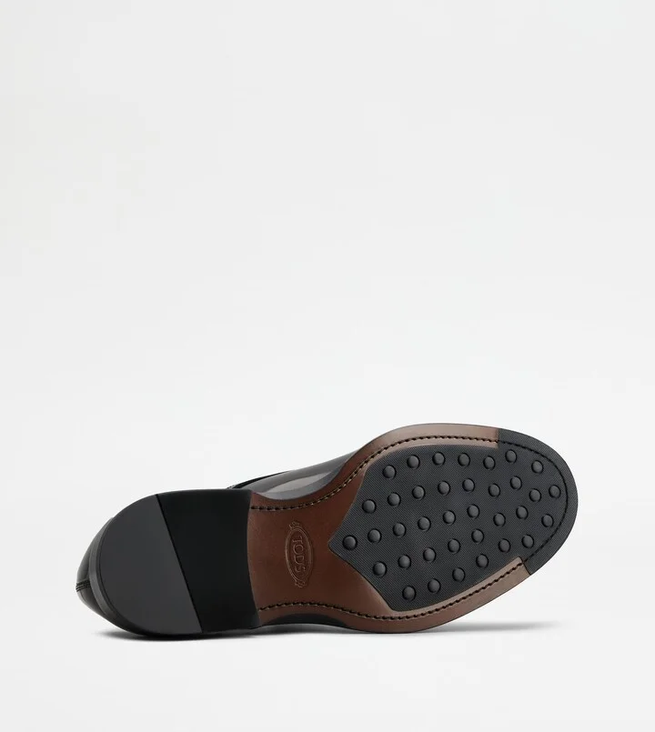 Lace-ups in Leather - Image 4