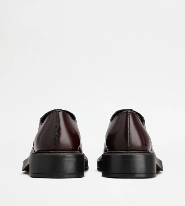 Lace-ups in Leather - Image 3