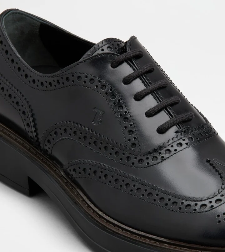 Lace-ups in Leather - Image 5