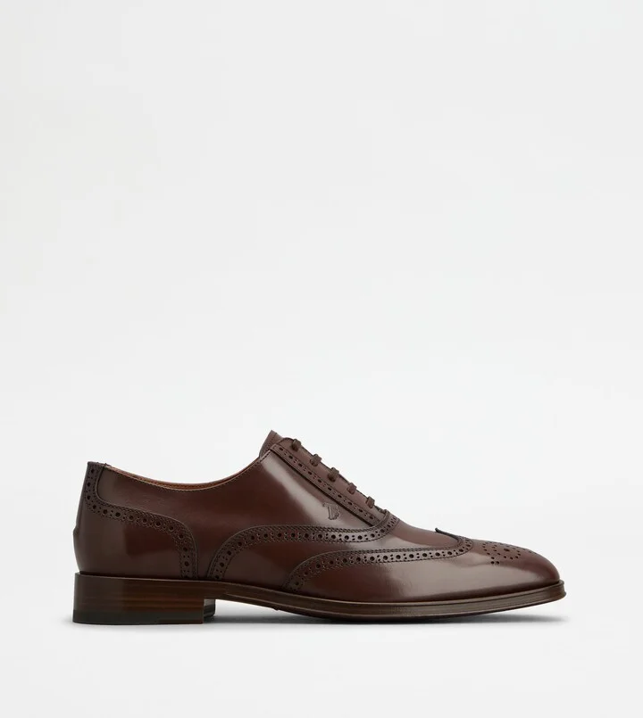 Lace-ups in Leather