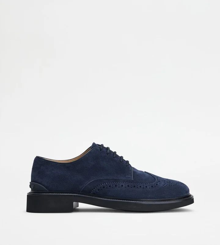 Lace-ups in Suede