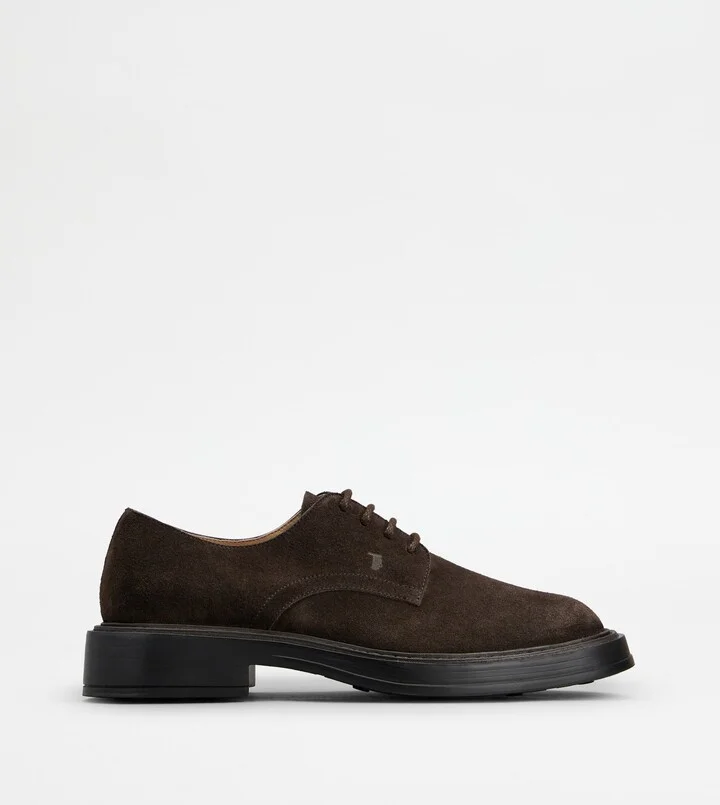 Lace-ups in Suede