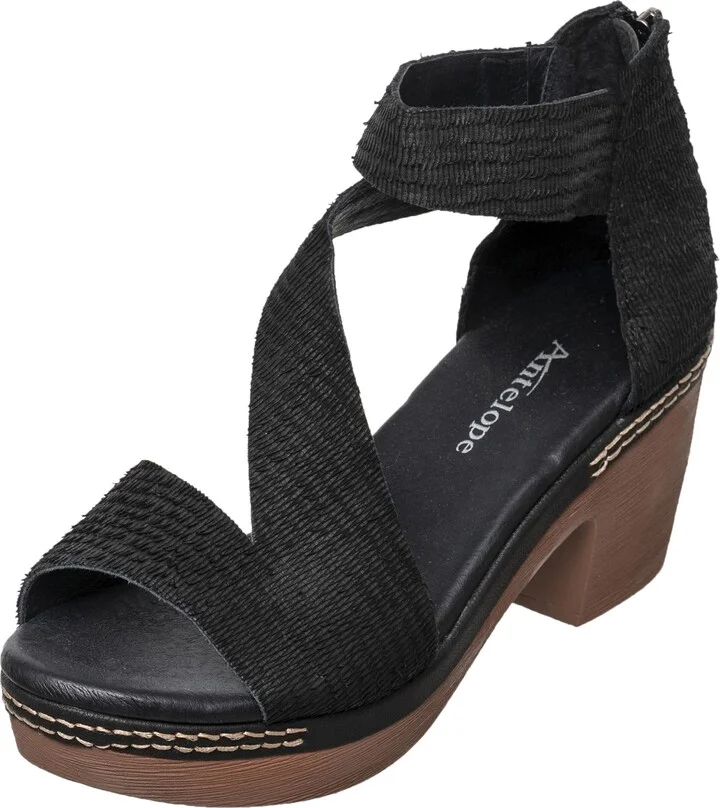 Lacie Sandal