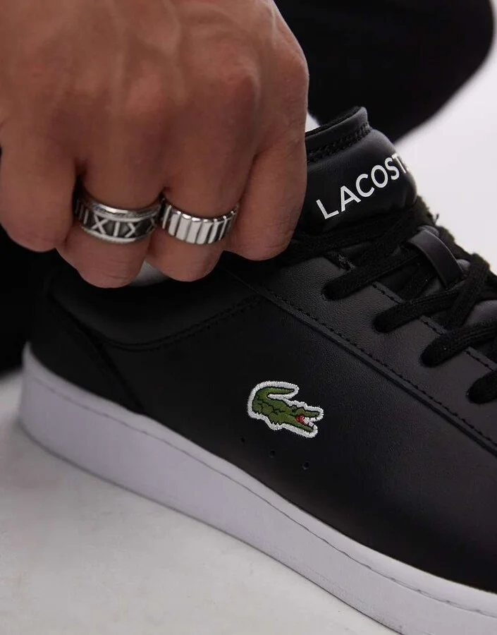 Lacoste carnaby set sneakers in black with white sole - Image 4