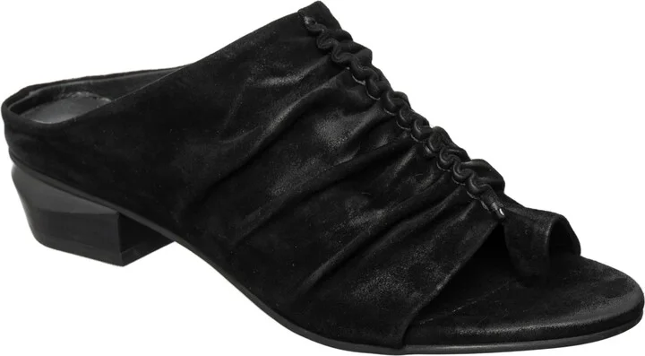 BLACK SUEDE