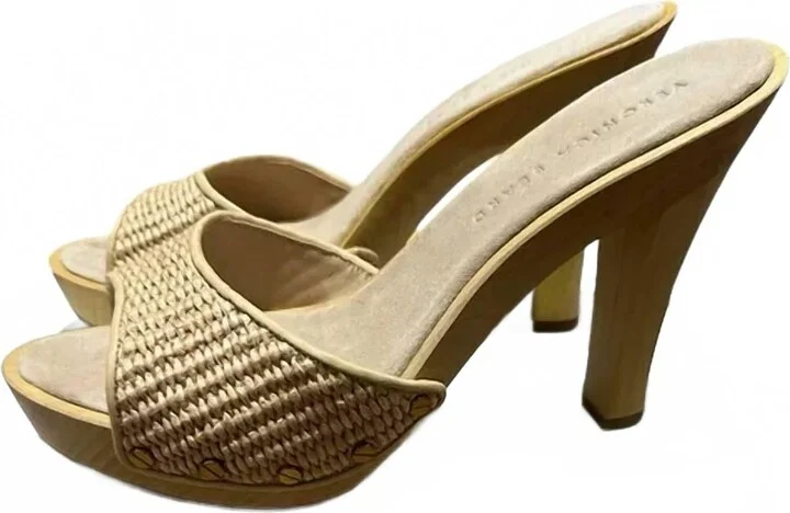 Lane Clog In Beige