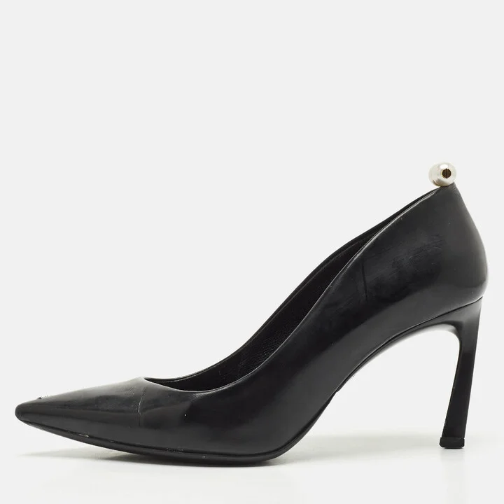 Lanvin Black Leather Pointed Toe Pumps Size 36