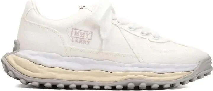Larry Sneakers