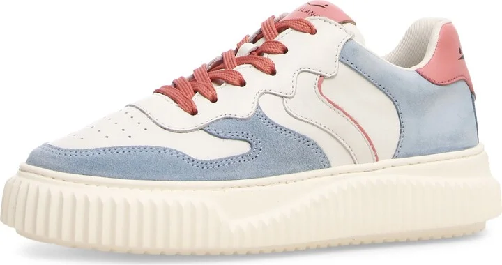 Laura Sneaker