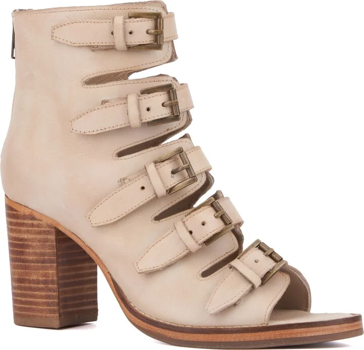 PALE BEIGE