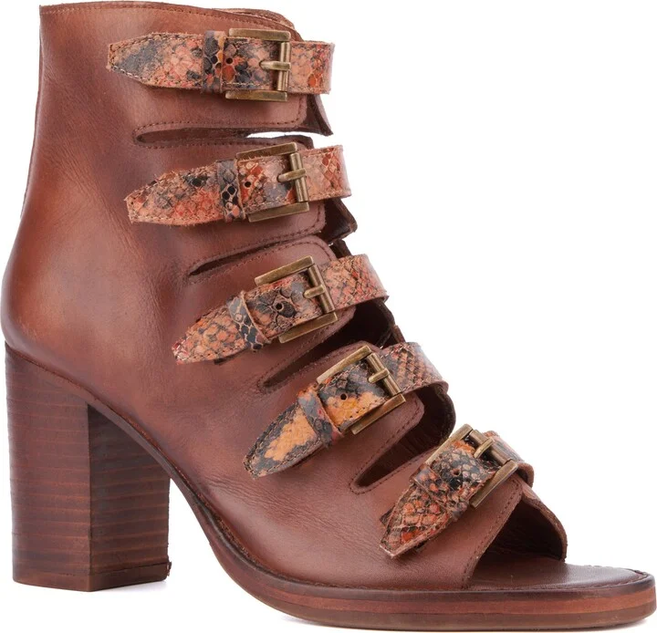 Lauralyn Sandal
