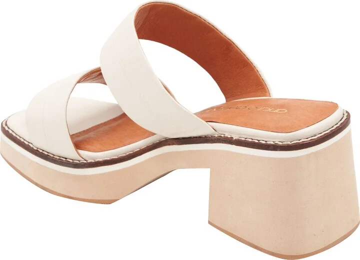 Layla Featherweights™ Sandal - Image 2