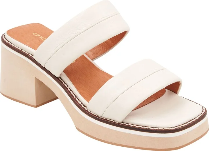Layla Featherweights™ Sandal