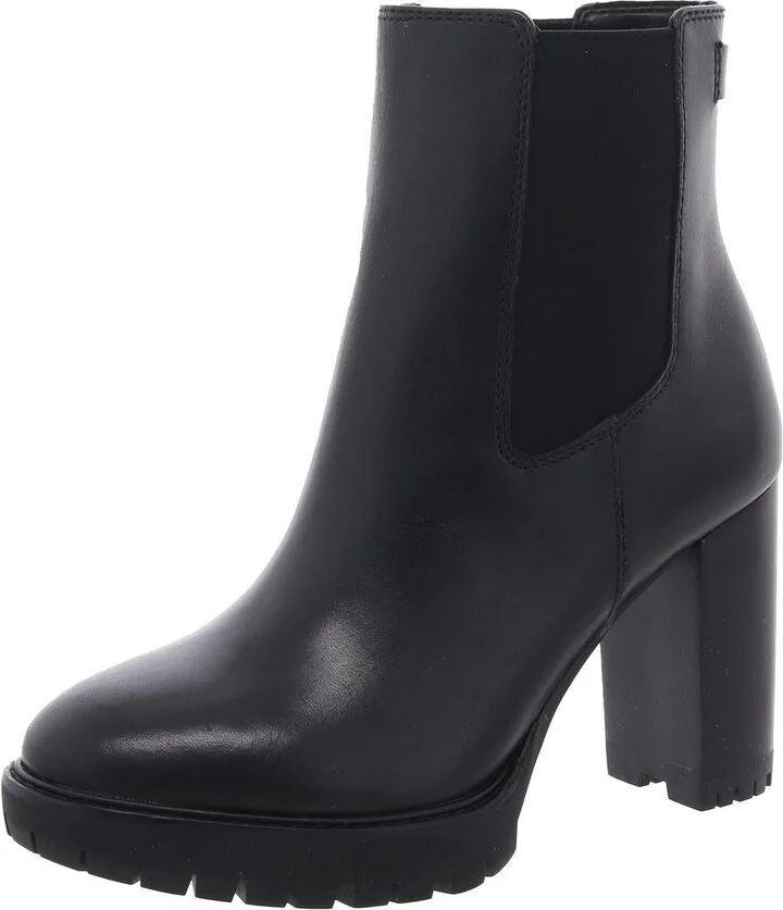 LAYNE Womens Lugged Sole Leather Ankle Boots