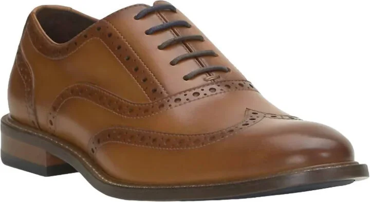 Lazzarp Wingtip Oxford Shoe In Cognac