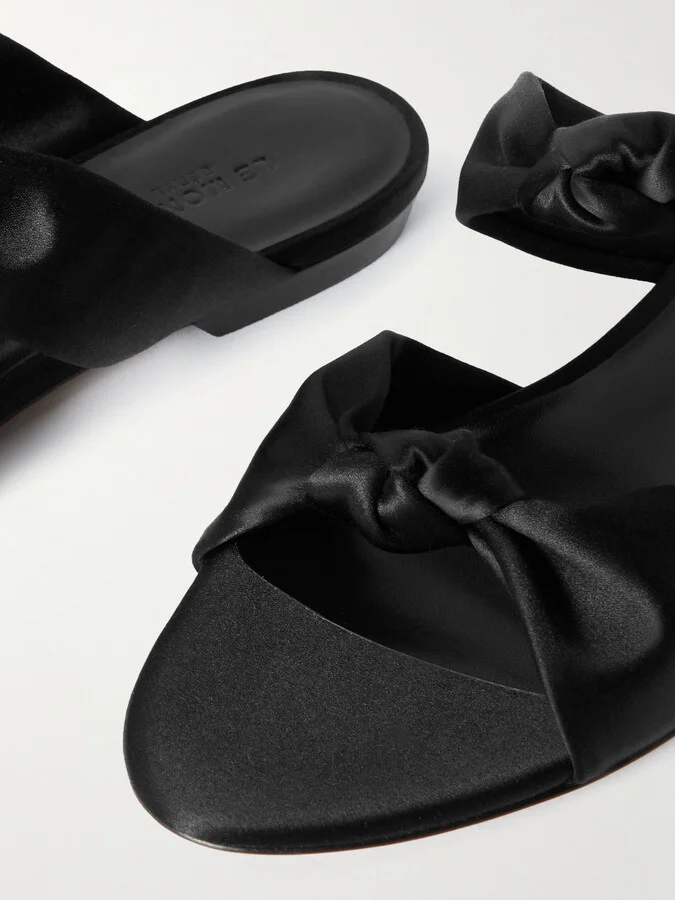 Le Monde Béryl - Knot Flat Satin Sandals - Black - Image 4