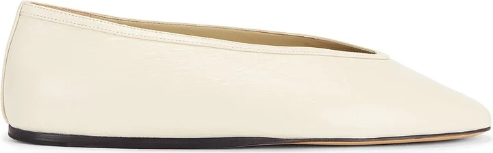 LE MONDE BÉRYL Luna Naplack Leather Slipper in Ivory
