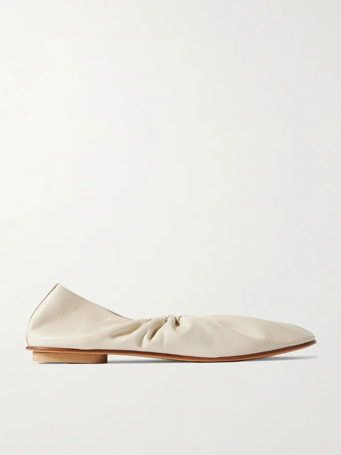 Le Monde Béryl - Mica Gathered Leather Ballet Flats - Ecru - Image 5