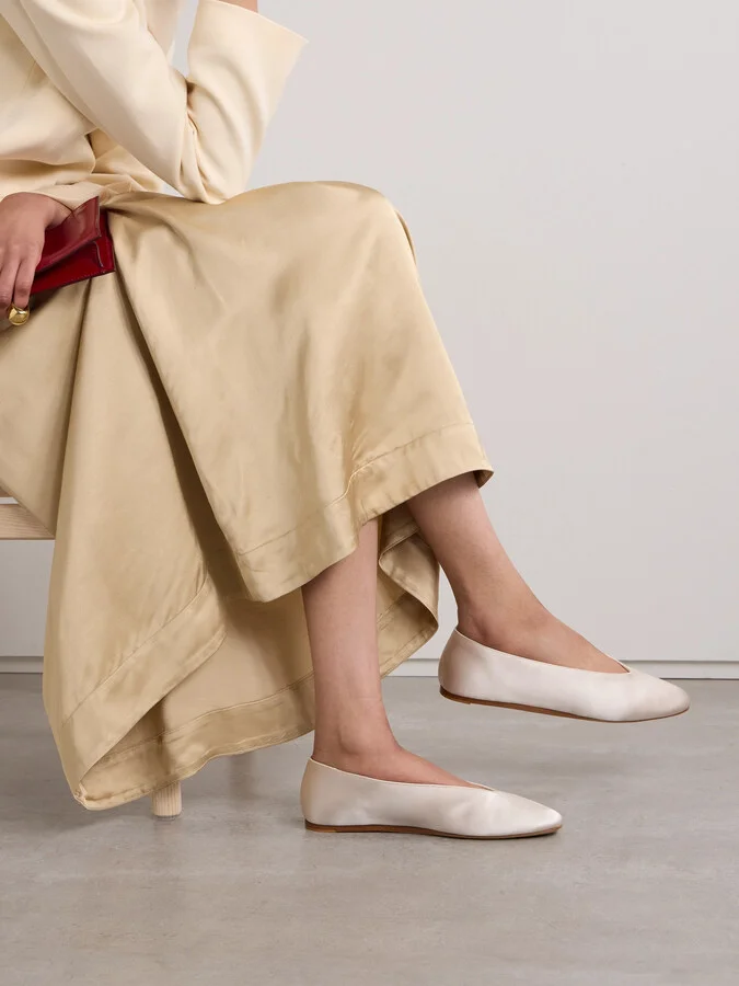Le Monde Béryl - Regency Grosgrain-trimmed Satin Ballet Flats - Neutrals - Image 2