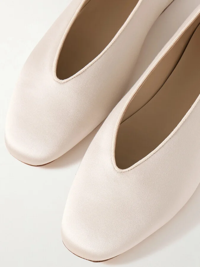 Le Monde Béryl - Regency Grosgrain-trimmed Satin Ballet Flats - Neutrals - Image 4