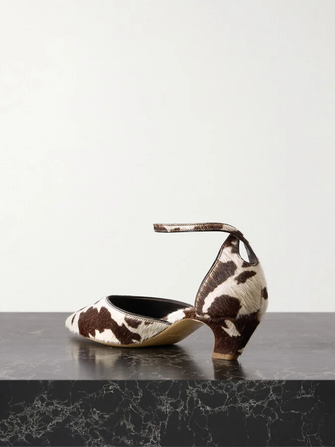 Le Monde Béryl - Victoria Cow-print Calf Hair Pumps - Multi - Image 3