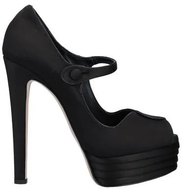 Le Silla Woman Pumps