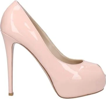 Le Silla Woman Pumps