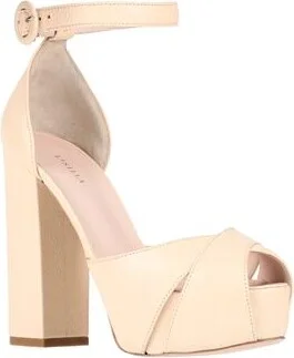 Le Silla Woman Sandals - Image 2