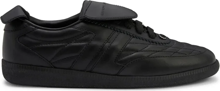 League leather sneakers