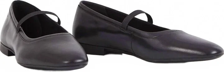 Leather Ballet Flat In Black