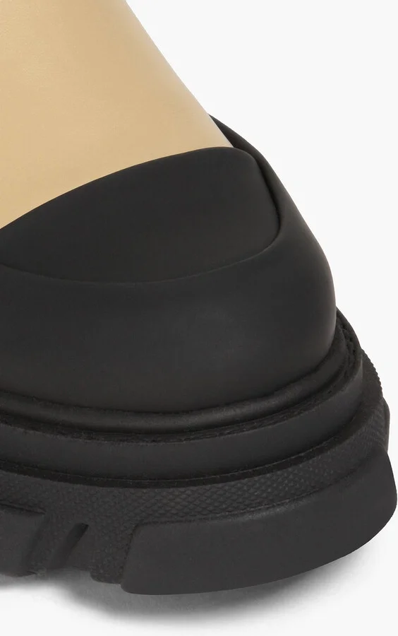 Leather Chelsea boots - Image 4