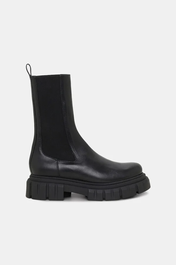 Leather Chelsea boots with chunky lug soles - Image 4