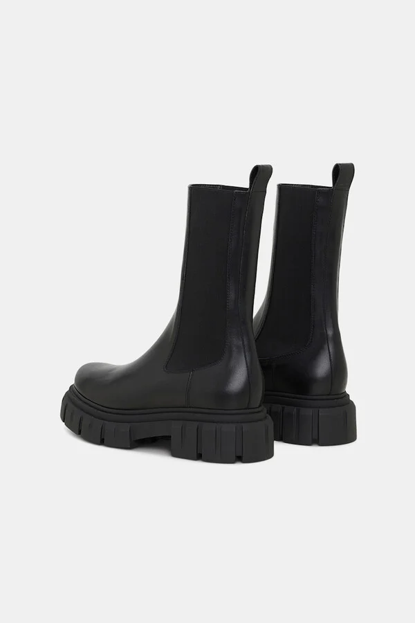 Leather Chelsea boots with chunky lug soles - Image 5
