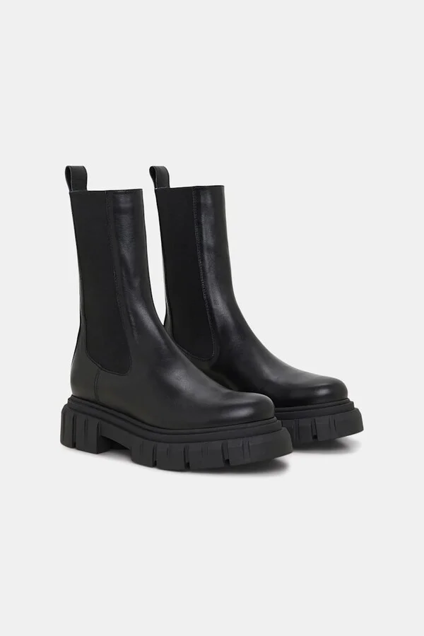 Leather Chelsea boots with chunky lug soles