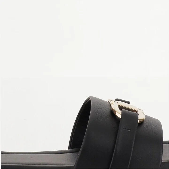 Leather Flat Sandals With Logo - Image 5