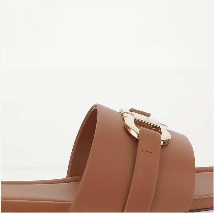 Leather Flat Sandals With Logo - Image 5