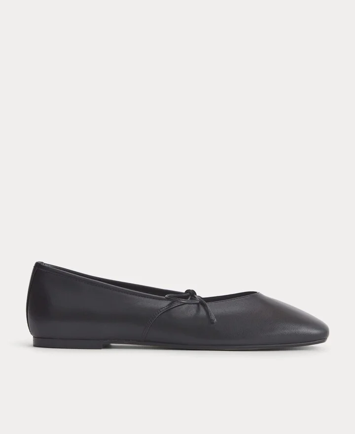 Leather Keyhole Flat