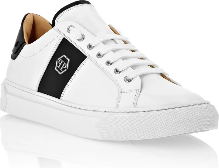 Leather Lo-Top Sneakers Hexagon