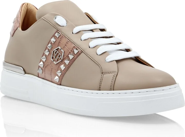 Leather Lo-Top Sneakers Signature