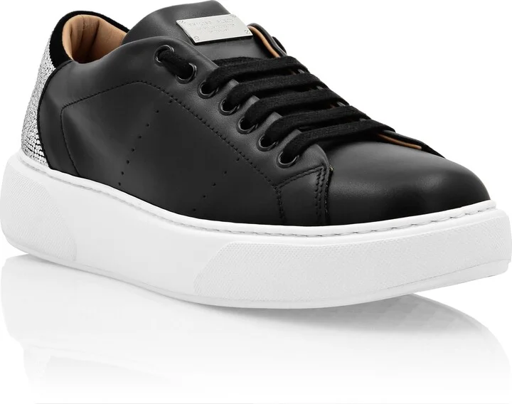 Leather Lo-Top Sneakers Skull
