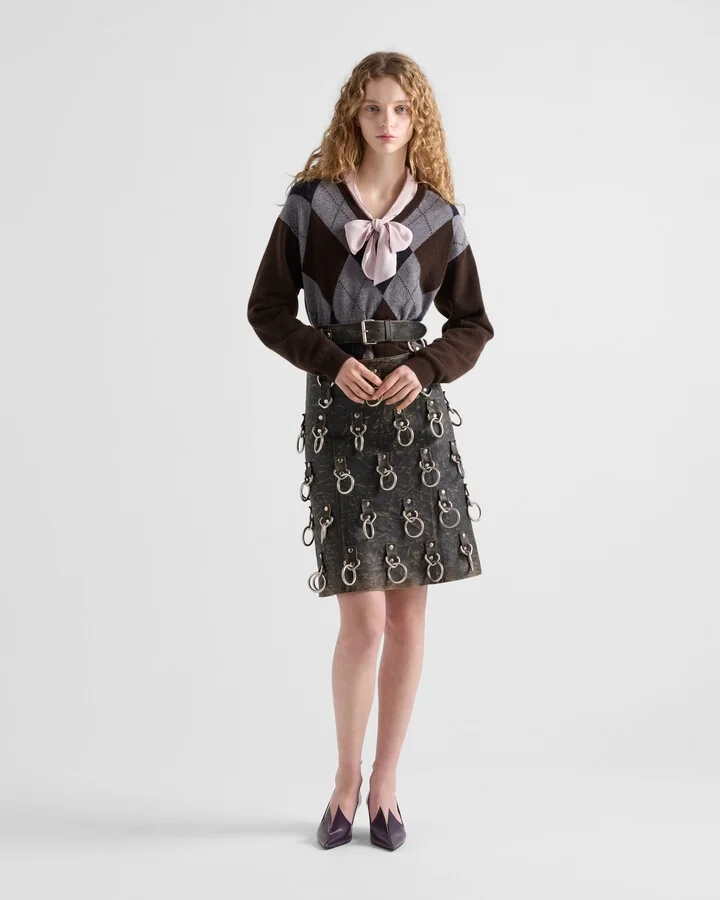 Leather miniskirt with metal rings - Image 2