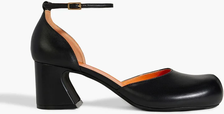 Leather pumps