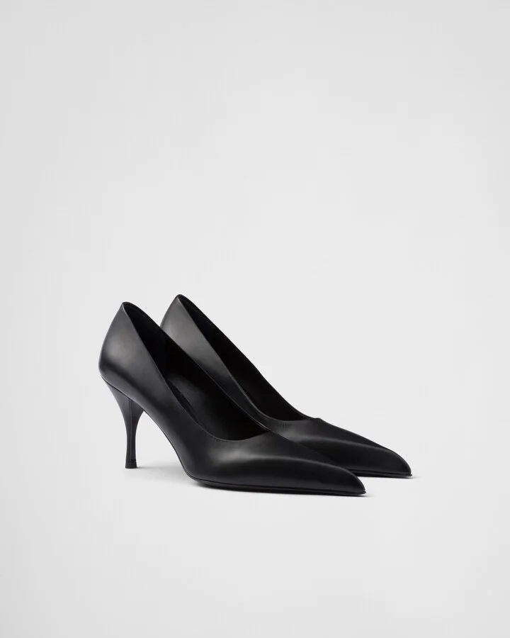 Leather pumps