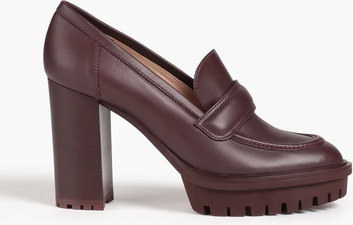 Leather pumps