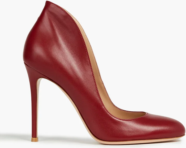 Leather pumps
