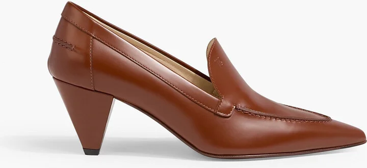 Leather pumps