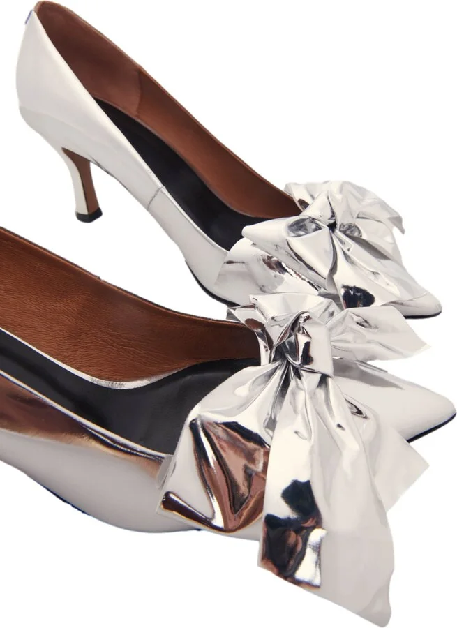 Leather pumps with bow detail - Image 2