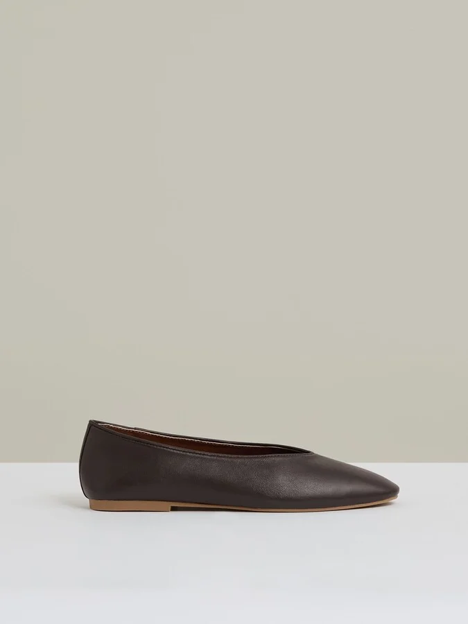 Leather Rounded-point Toe Ballet Flats