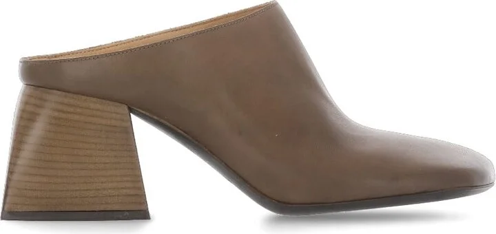 Leather Sabot