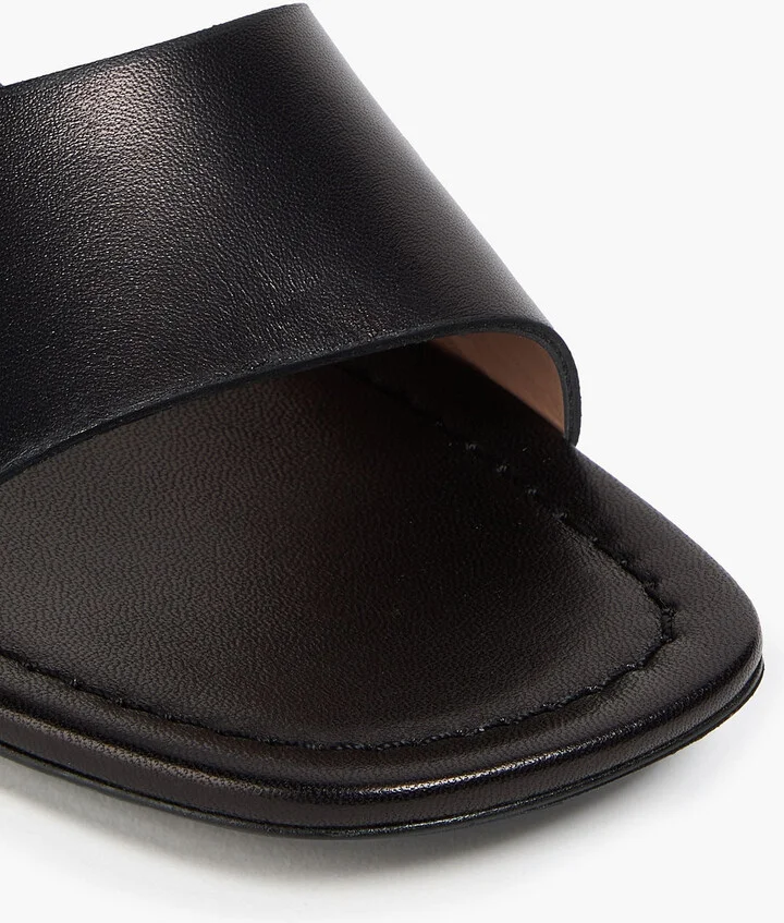 Leather sandals - Image 4